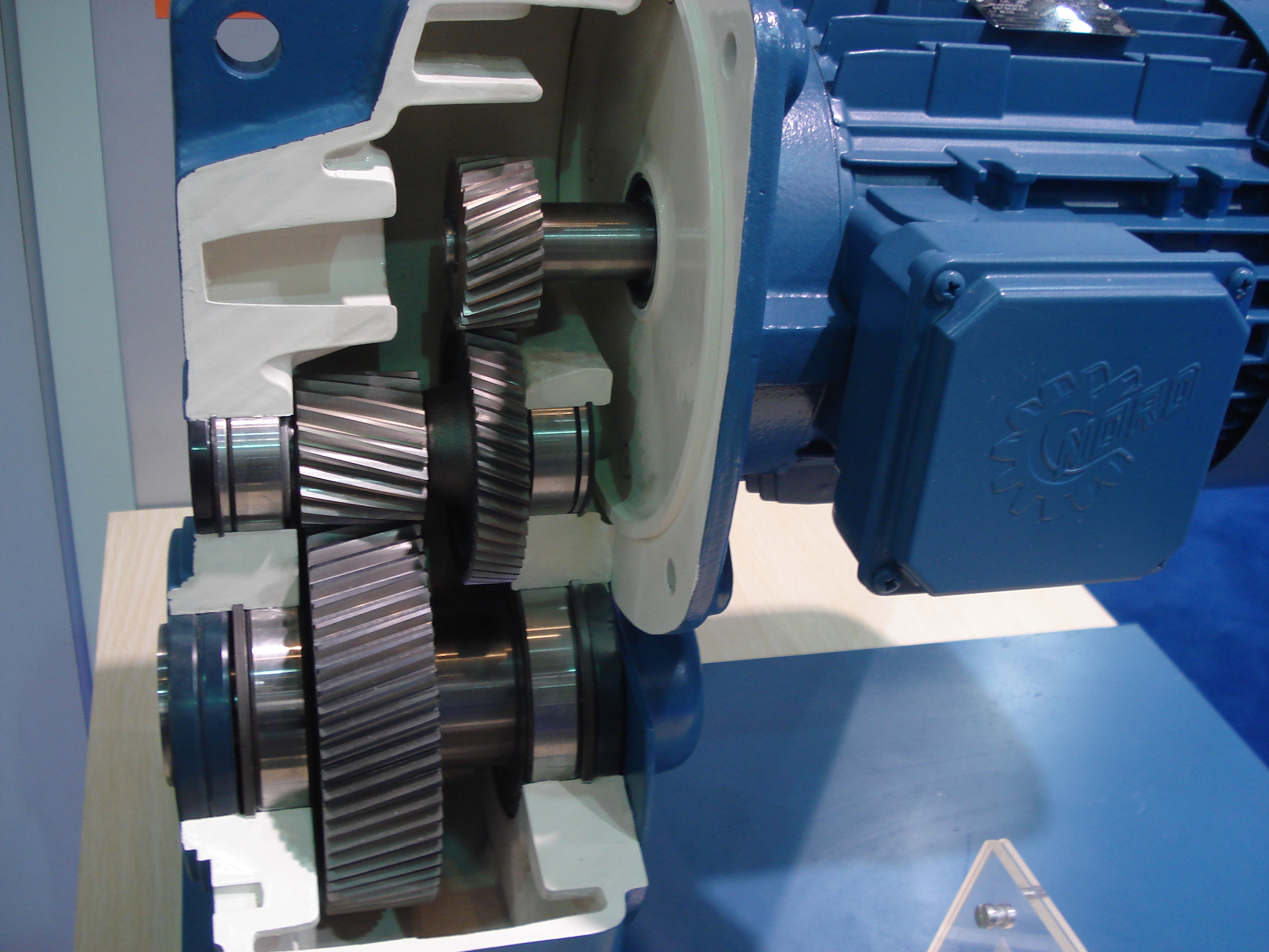 Fϵ��ƽ���S�X݆�p�ٙC(j��)